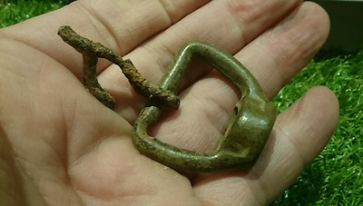 Schönes unbekanntes postmittelalterliches Artefakt, keine Fäden in Apatatur glatt?  Bronze/Eisen