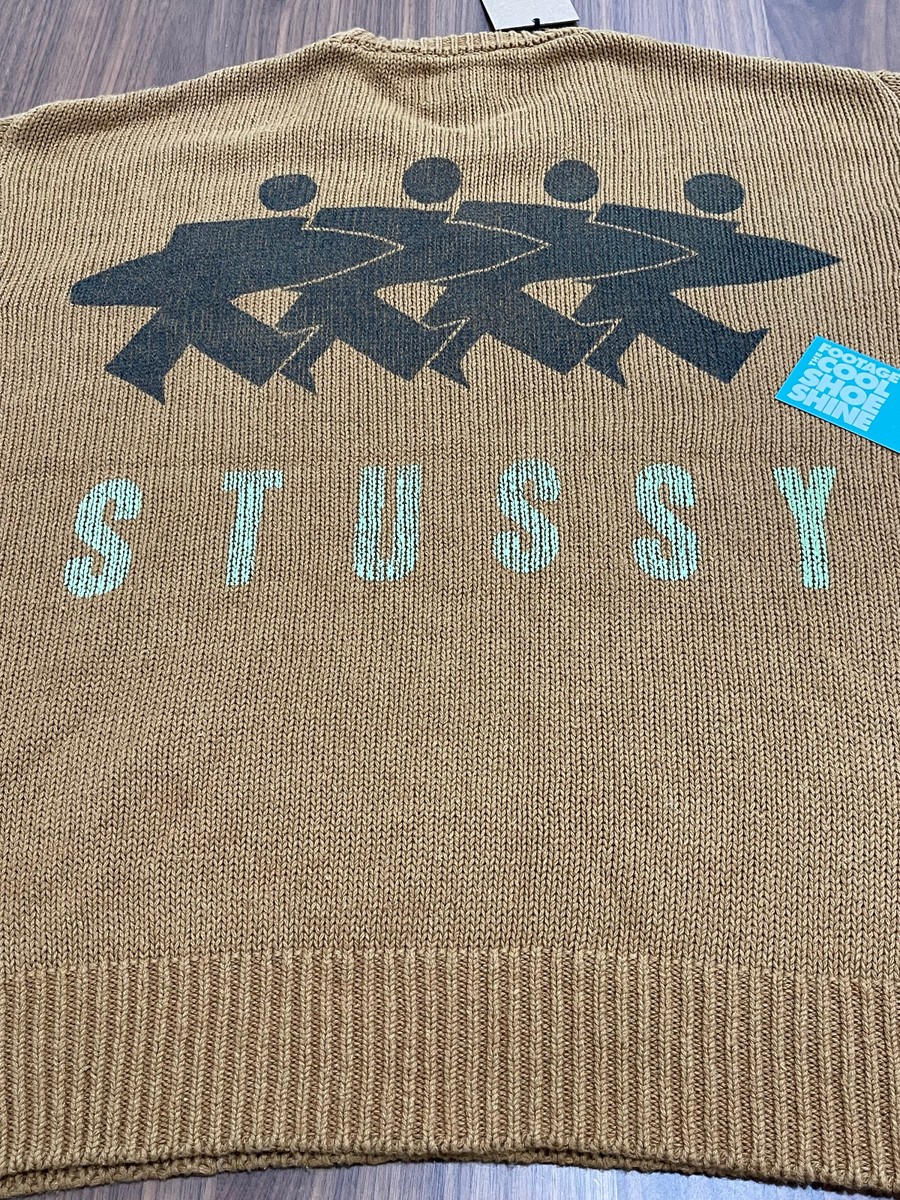 トップス Stussy Surfman Icon Sweater Dusty Blue Stussy Surfman Icon Sweater FA24 Dusty Blue Brown Ivory