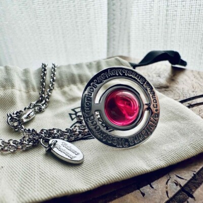 Vivienne Westwood NEW TINY ORB PENDANT Indian Pink Limited Vivienne Westwood NEW TINY ORB PENDANT Indian Pink Limited