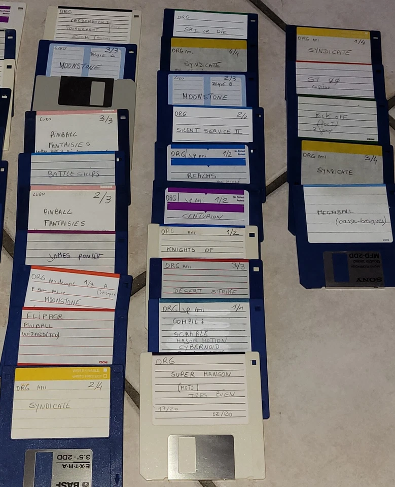 Lot De 45 Disquettes De Jeux Pour Ordinateur - Bon État - Photo 4/4