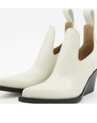 Bottega Veneta Ivory Off White Colour Lean Ankle Boots  display picture 1