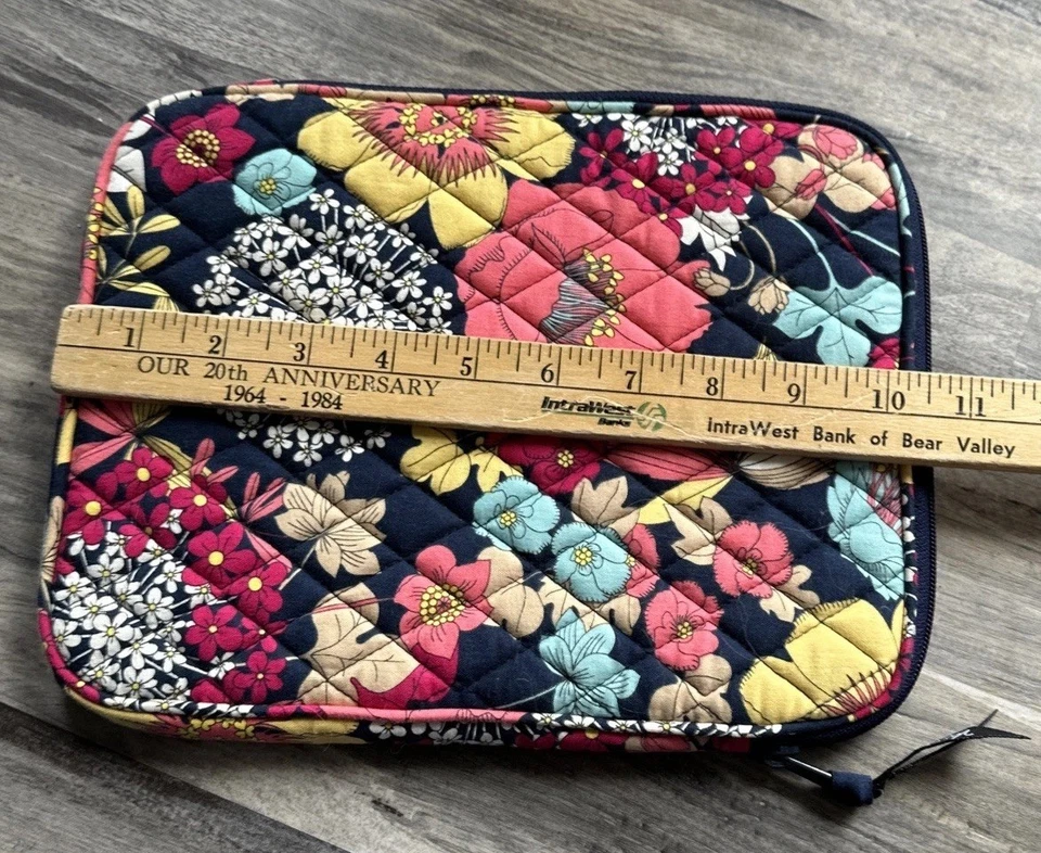 Vera Bradley Quilted Floral Happy Snails Tablet Sleeve Zip Case 10”x8” Colorful - Image 3 of 4