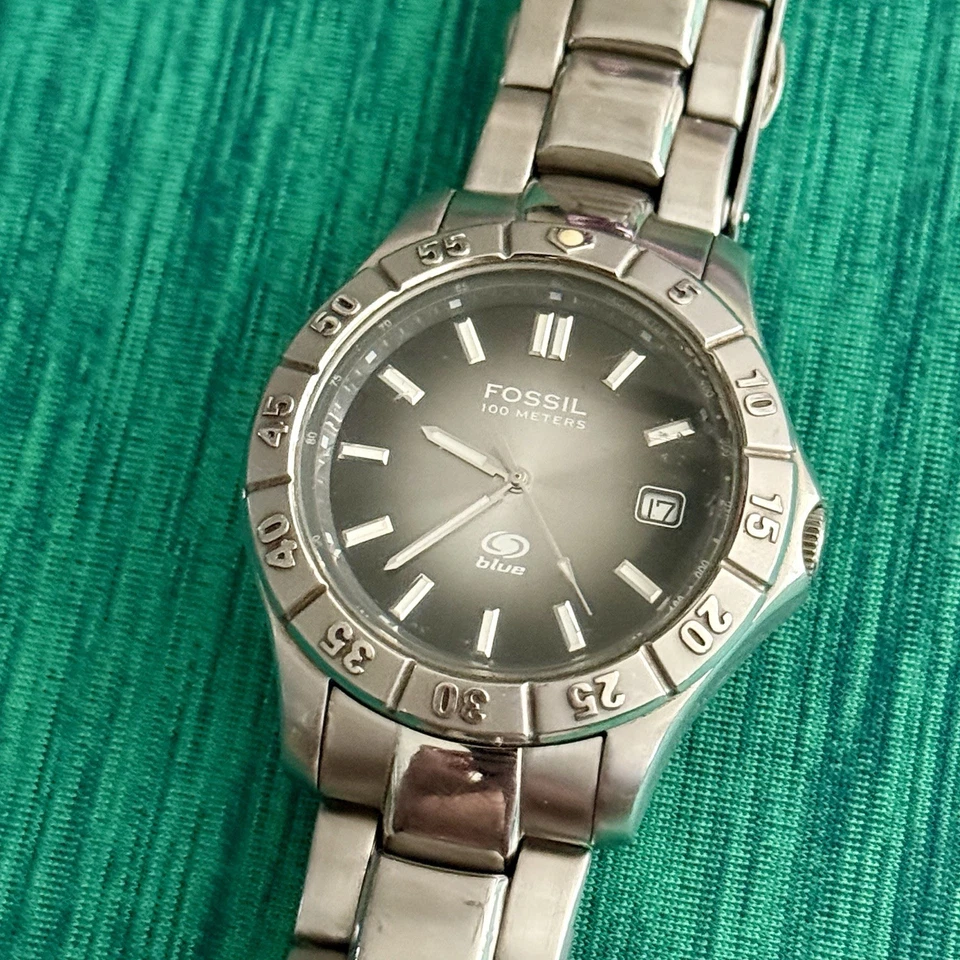 Fossil Blue Men’s Quartz Watch AM-3688 100M – For Parts / Not Working (As-Is) - Image 2 of 4