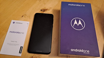 Motorola One XT1941-4 - 64GB - Schwarz - slots für 2 Sim + MicroSD (ohne SIM/SD)