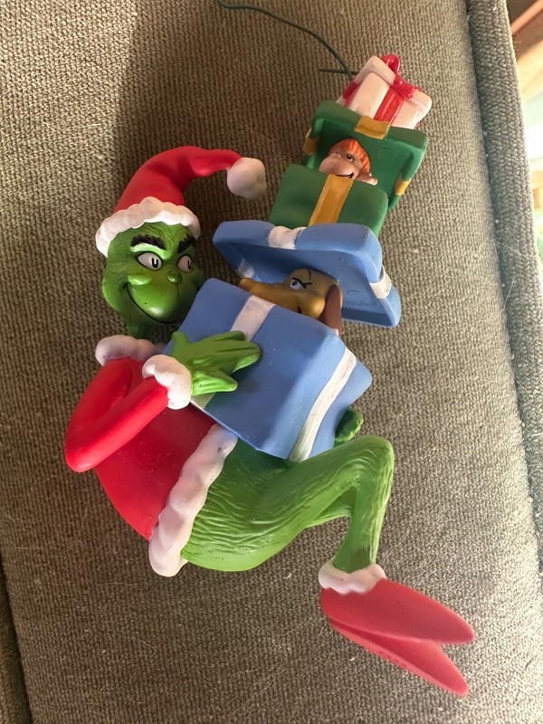 2000 Hallmark Christmas Ornament Dr. Seuss Gifts For The Grinch