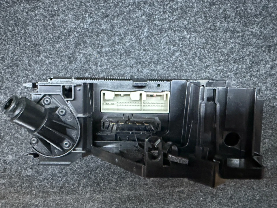 Unidad de control de clima aire acondicionado Volkswagen Golf V 2003-2009 1K0820047G Foto 3 de 4