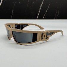 Dolce&Gabbana Beige Designer Sunglasses for Women for sale  display picture 2