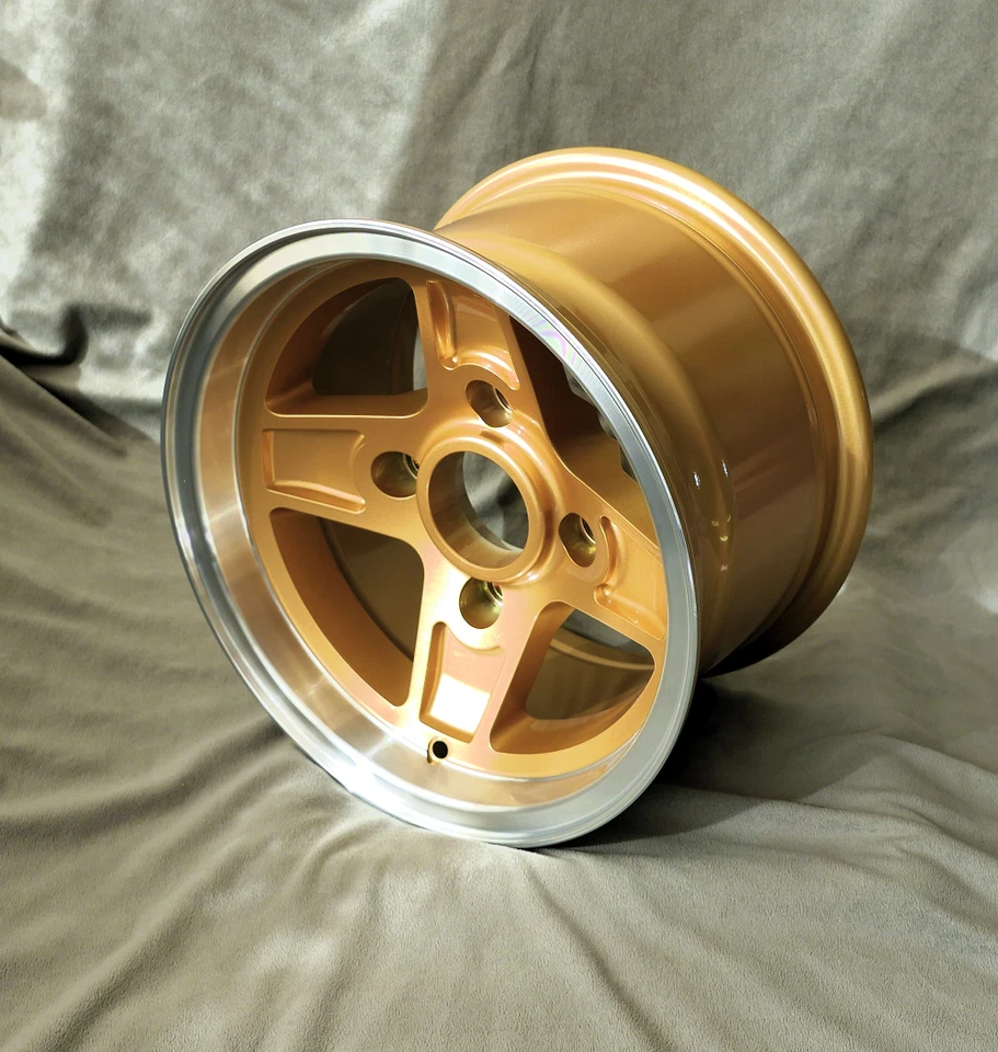 CLASSIC WHEELS CAMPA 8X13" 4X130 ET-4 84.1 GOLD - Bild 1 von 1