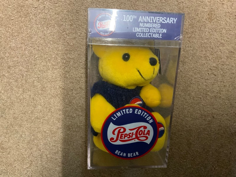 1999 100th Anniversary  Pepsi-Cola Limited Edition Bean Bear  Yellow Brand New