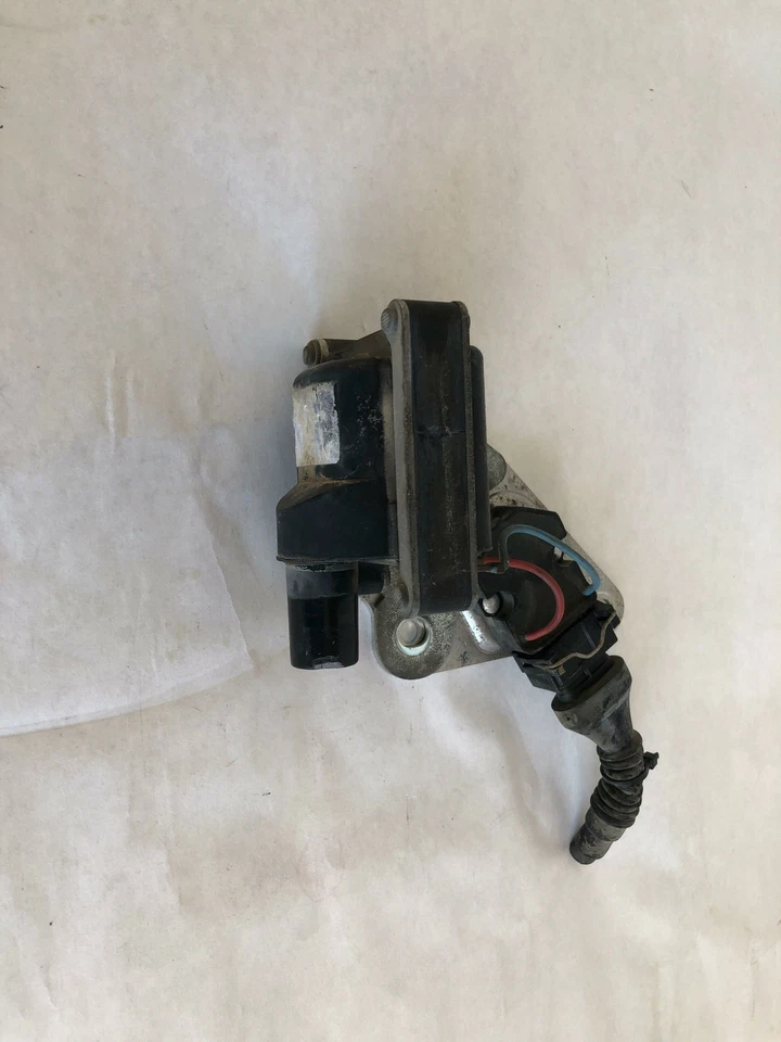 1996 VOLVO 850 Ignition Coil Ignitor Assembly 2.2L FWD 4 Cylinder Sedan OEM - Image 3 of 4