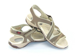 dr scholl's dynomite sandals