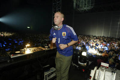 British DJ Norman Cook a.k.a. Fatboy Slim kicks off his Kick Spin - Old Photo 11