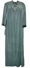 Vanity Fair Sz M Green Pleated Embroidered Long Zip Nylon Nightgown Vtg 70s