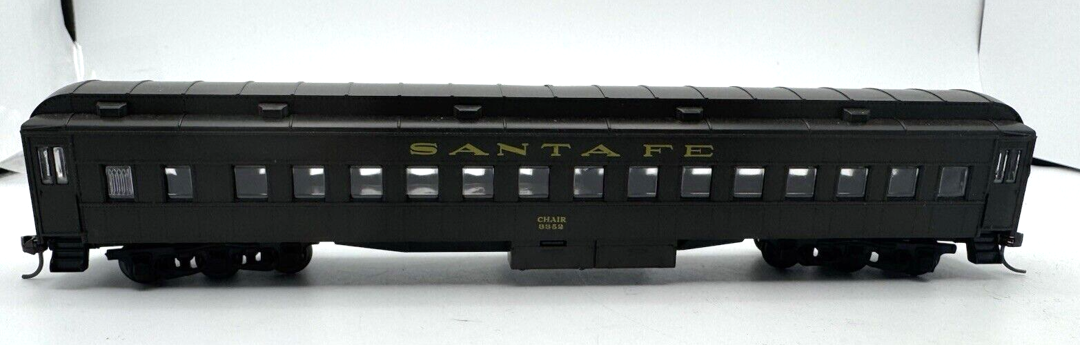 VINTAGE ATHEARN 2016 HO SANTA FE CHAIR 3352 CAR ASSEMBLED DARK GREEN NO BOX