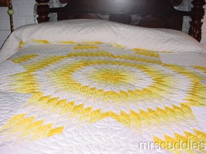 VINTAGE HAND MADE QUILT 'STAR OF BETHLEHEM'