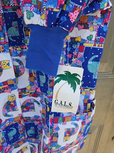 G.A.L.s. of California Scrub Top - Medium - Patch Work Cats - NWT - Free Shippin - Picture 3 of 5
