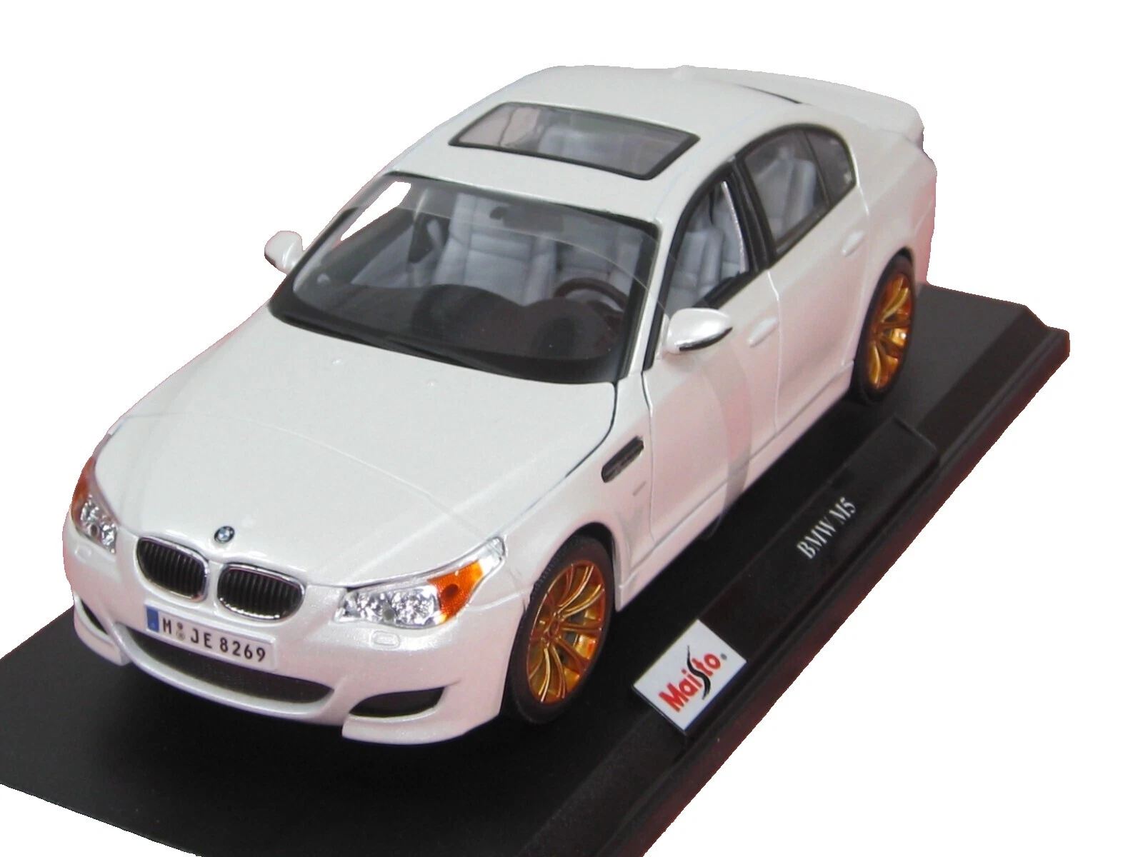 Metal Blanco 1:18 BMW Diecast coches, camiones y camionetas