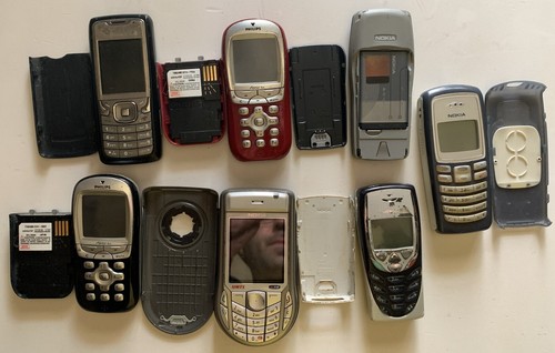 16x vintage LOTTO TELEFONINI CELLULARI NOKIA 3310 1110 NON TESTATI CELLULARE - Picture 11 of 12