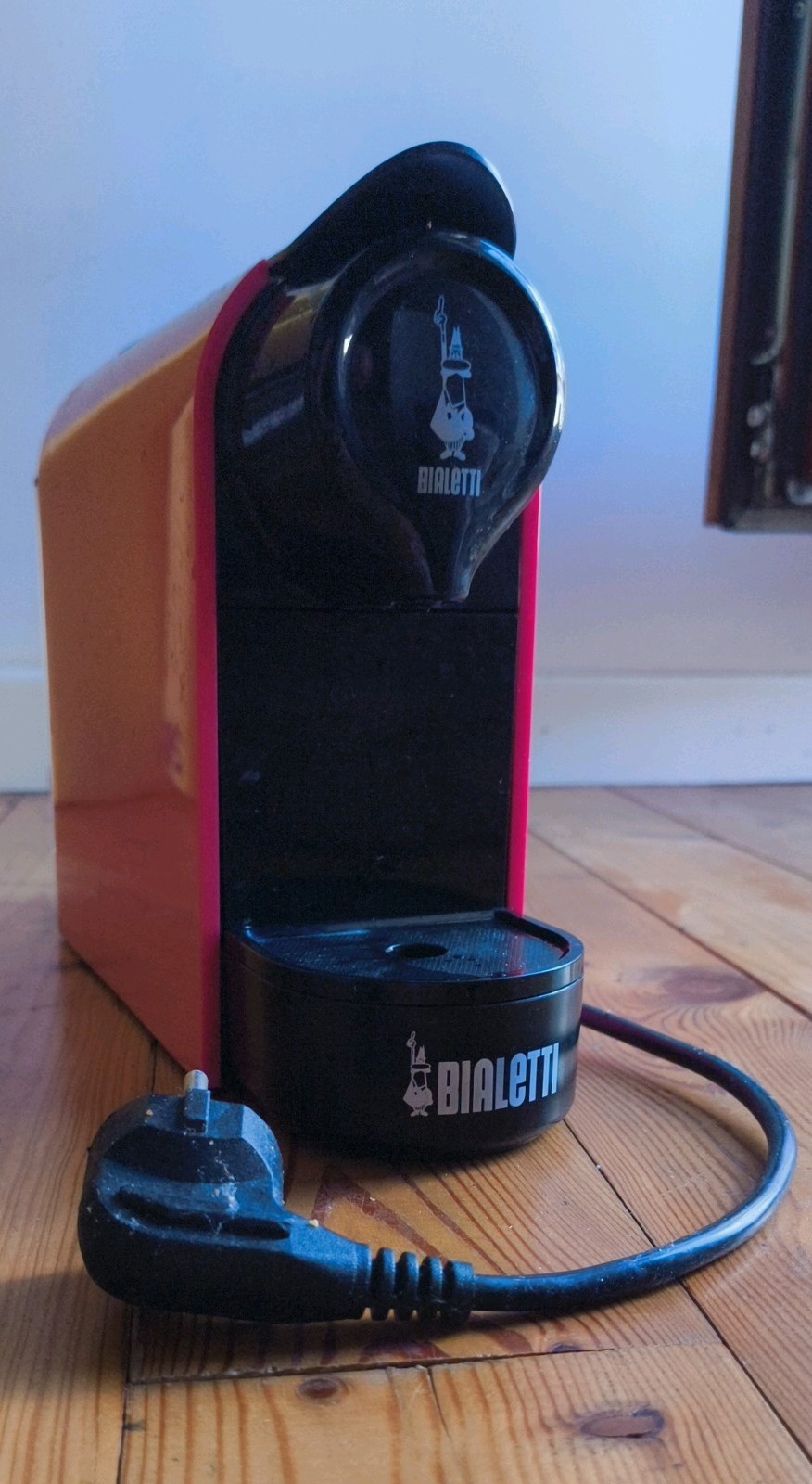 Bialetti Gioia 1200W Macchina per Caffè con Capsule - Rouge Intense