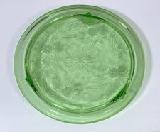 Jeanette Green Glass Sunflower Pattern Footed  Cake Plate 10” Glows