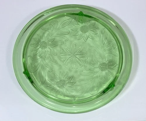 Jeanette Green Glass Sunflower Pattern Footed  Cake Plate 10” Glows