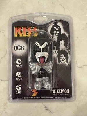 kiss the demon usb flash drive 8gb