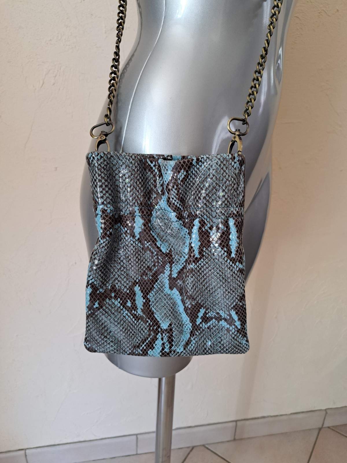 TL 180 Python Effect Patent Leather Shoulder Bag … - image 4