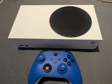 Microsoft~Xbox Series S 512GB~Wireless Controller In Blau~Spielkonsole