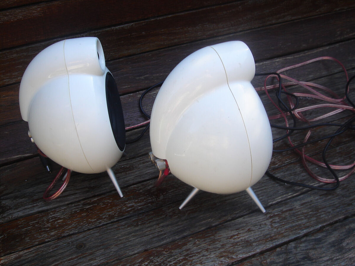 Nice Pair Of Scandyna Micropod Bluetooth Aciive Stereo Nice Pair Of Scandyna Micropod Bluetooth Aciive Stereo