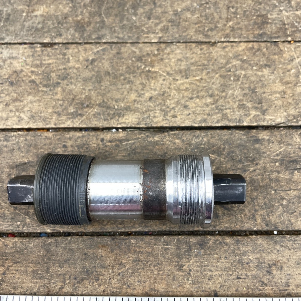 Vintage Shimano BB-UN52 Bottom Bracket 73 1.37 x 24 113 mm Spindle