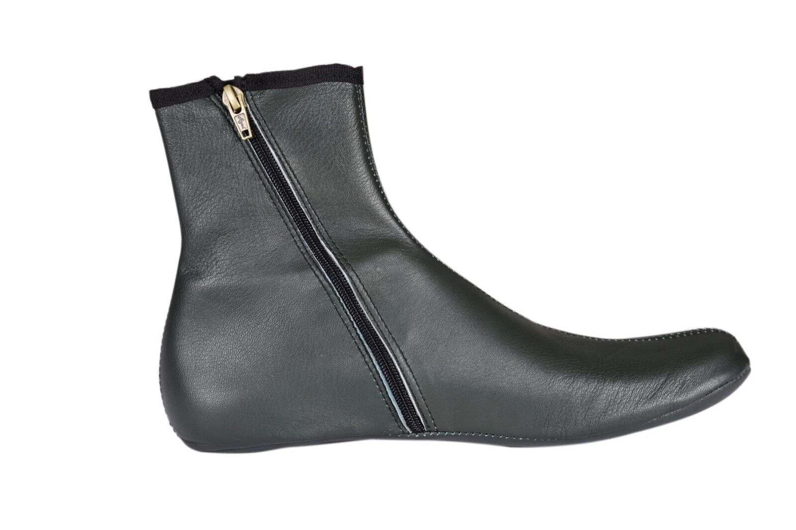 Azad Leather Wudu Masa winter Socks Footwear/High Ankle Khuff & Comfortable Sock
Opens in a new wind