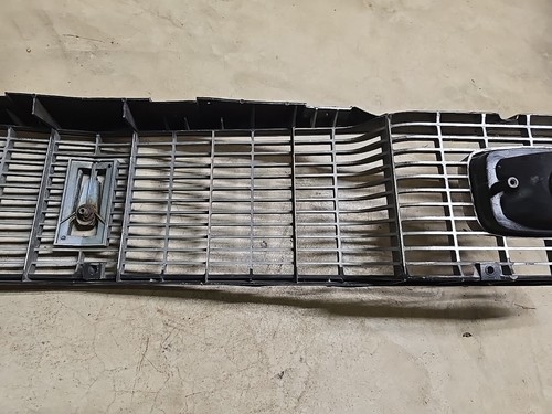 1973-1976 Plymouth Duster Grille Valiant Scamp Grill 1974 1975 **broken tab** - Picture 22 of 24