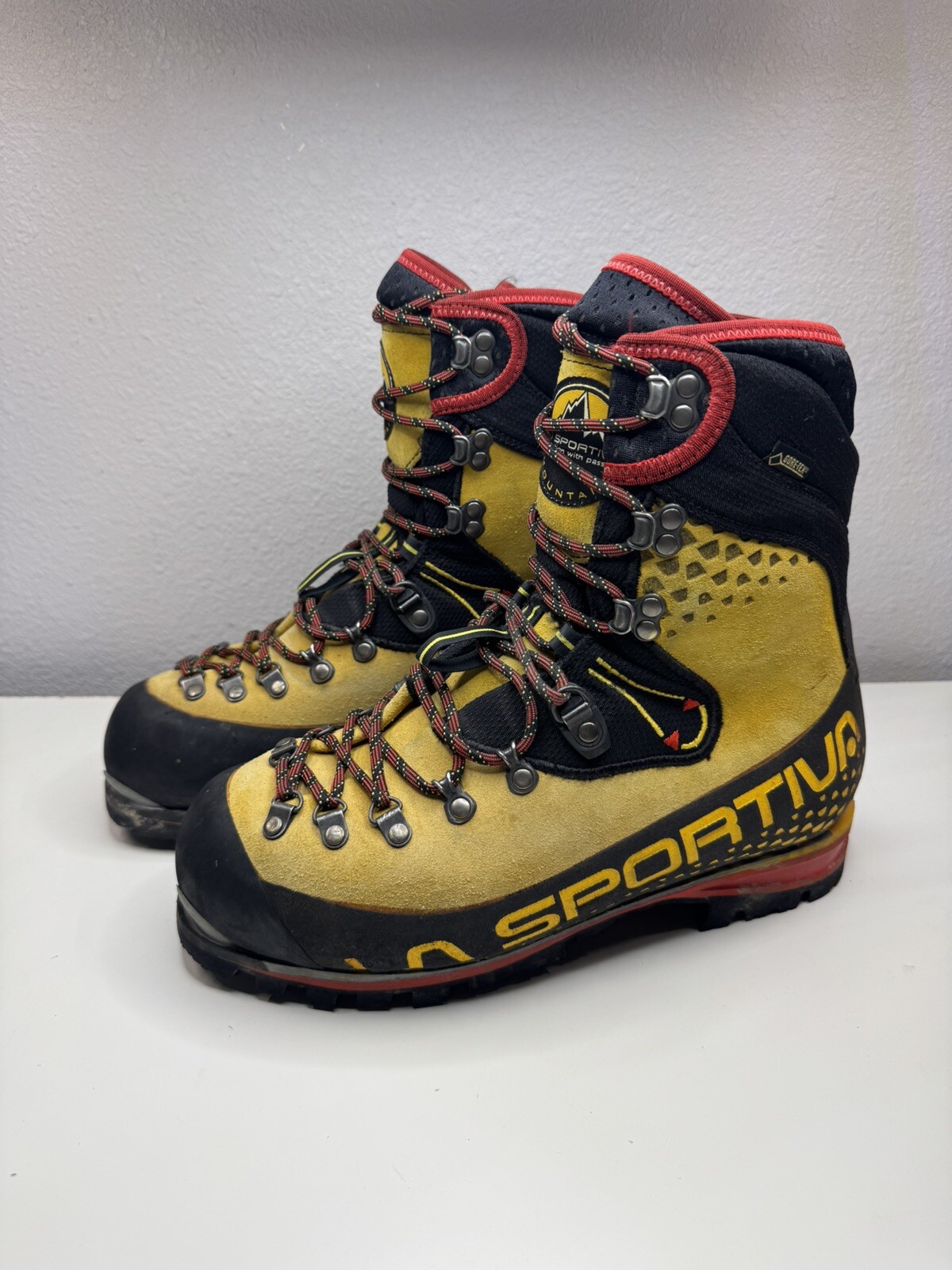 Botas de Montañismo La Sportiva Nepal Evo GTX Talla 41.5