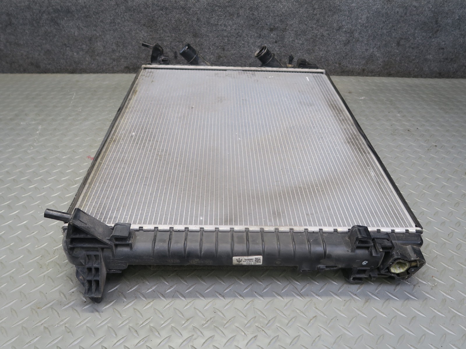 2017-2020 MASERATI LEVANTE M161 3.0L ENGINE COOLING RADIATOR 16485982