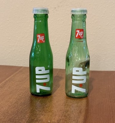 7up Vintage 1970s Salt Pepper Shaker Set Glass Advertising Soda Pop