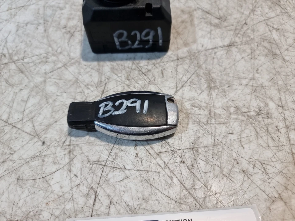 Mercedes ML350 Ignition Switch & Fob Key 2010 MK1 W164 Facelift OEM A1649051600 - Image 3 of 4