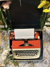 Vintage Retro  Orange Royal Safari  Portable Typerwriter With Ink Ribbons thumbnail