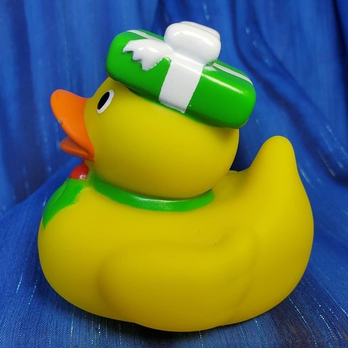 Christmas Gift Rubber Duck from World of Ducks Holly Gift NEW - Picture 5 of 6