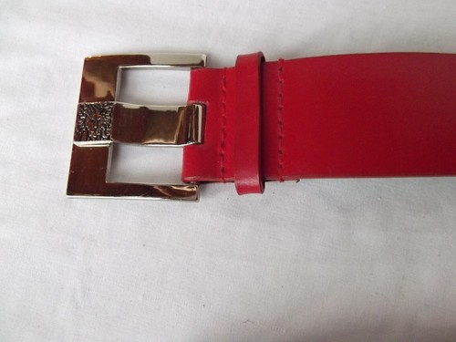 Anne Klein 1-3/4in wide belt sz L red silver tone metal buckle and logo leather - Picture 3 of 5