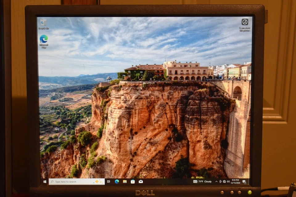 Dell OptiPlex 3050 SFF Intel QuadCore i5-7500 16GB RAM 256GB SSD Windows 10 WiFi - Image 3 of 4