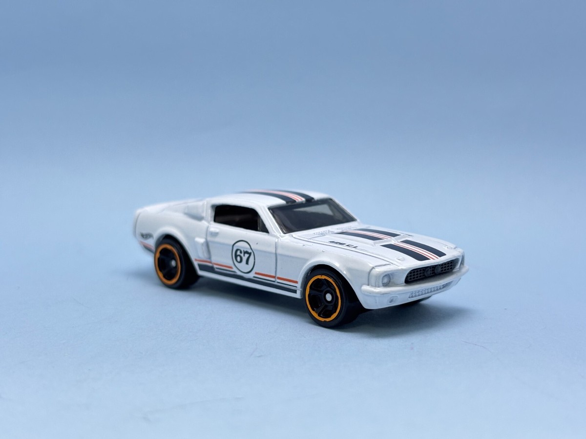 2025 Hot wheels Mainline Basic 25G # '67 Shelby GT500 White