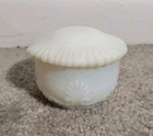 EAPG VINTAGE WHITE MILK GLASS VICTORIAN RIB EDGED ROUND COVERED DRESSER BOX
