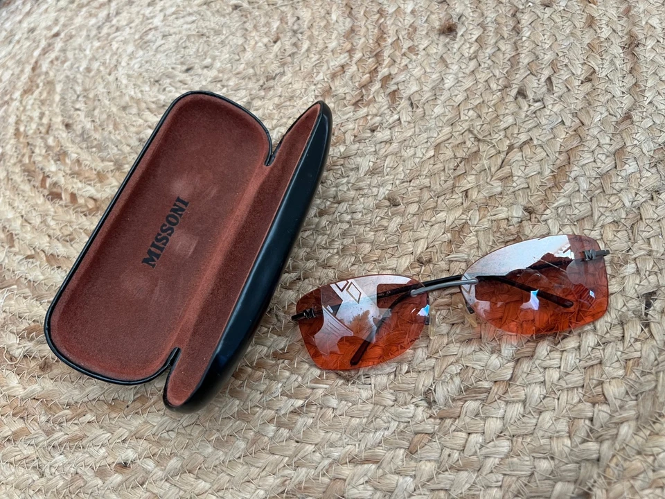 Lunettes de soleil avec leur étui d'origine vintage Missoni - Photo 1/4