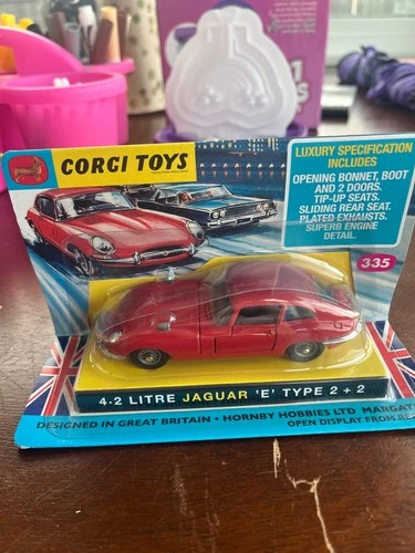 Corgi Toys Model Club 335 Jaguar ‘E’ Type 2+2  4.2 liter MIB + Certificate