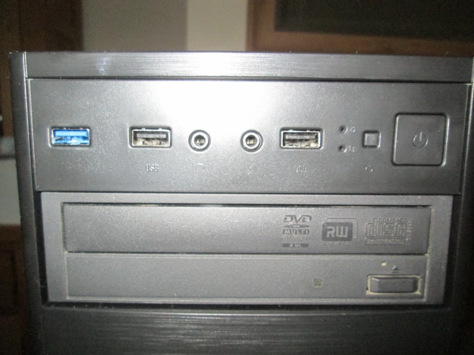 Custom AMD Ryzen 3 1200 PC, 256Gb NVMe SSD, 480Gb SSD, 16Gb RAM, Windows 11 - Image 2 of 4