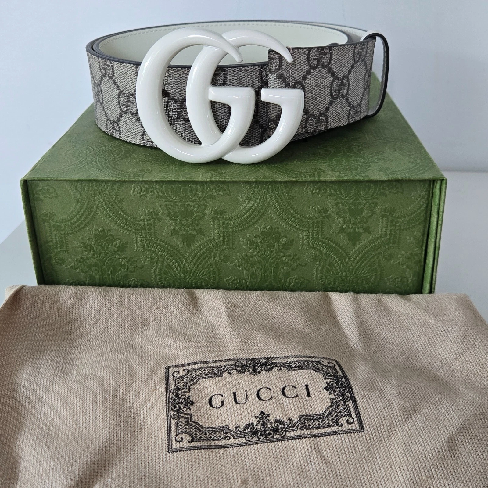 Gucci GG Supreme Canvas Belt with White Enamel Buckle – Size 85/34
