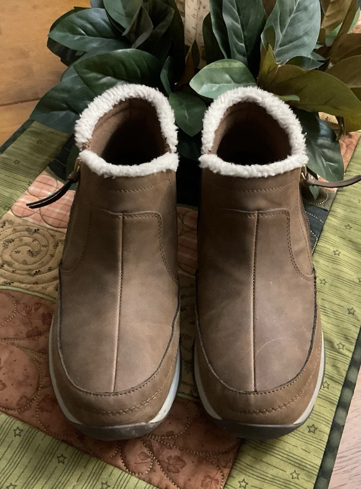 Bota Easy Spirit feminina épica com zíper no tornozelo conhaque 9,5 - Imagem 2 de 4