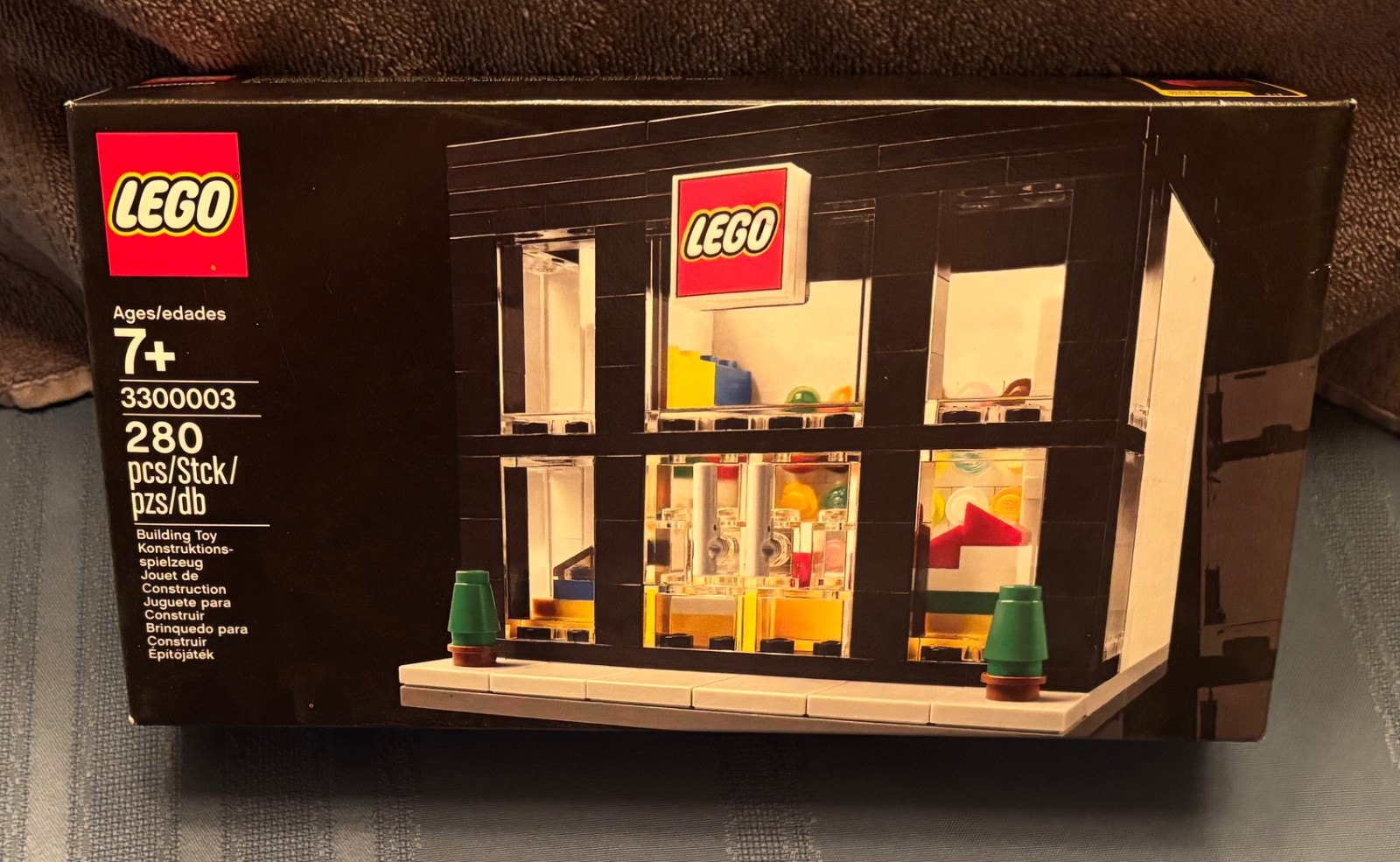 Lego Promotional 3300003 Lego Brand Retail Store 2012 Retired Brand New & Sealed
