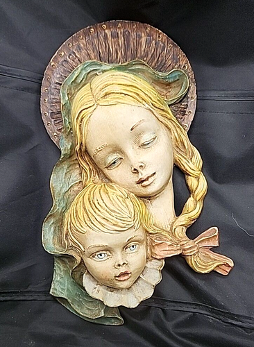 Vintage Virgin Mary Madonna and Baby Jesus Wall Hanging Plaque Resin Italy 8” - Picture 4 of 7