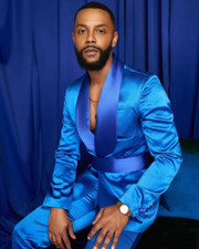 Solid Men Satin Suits Wedding Tuxedos Fit Man Peaked Lapel Blazer Suits 2 Pieces